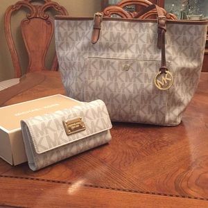 Michael Kors Logo Vanilla Purse & Matching Wallet